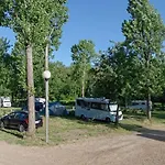 Camping Mobil-home Confortable Pour 4 Personnes Avec Cuisine Equipee - Api-1-52-864