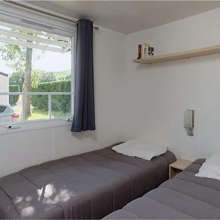 Mobil-home Confortable Pour 4 Personnes Avec Cuisine Equipee - Api-1-52-864